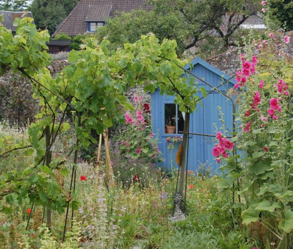 LES JARDINS DE LA BAIE DE SOMME : HERBARIUM, FRUTICETUM, RUES FLEURIES